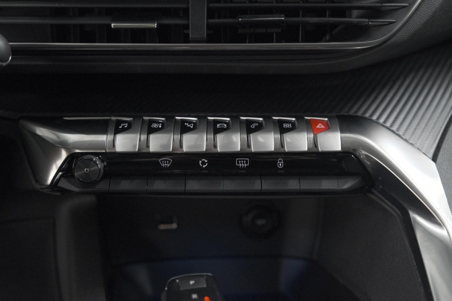Peugeot 3008 PureTech 130 EAT8 Allure | Camera | Stoelverwarming | Apple Carplay | Dodehoekdetectie