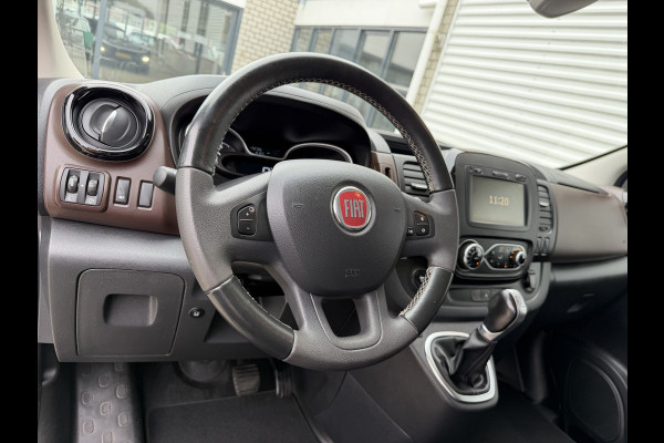 Fiat Talento 2.0 MultiJet automaat L2H1 SX DC 5 persoons / vaste prijs rijklaar € 19.950 ex btw / lease vanaf € 336 / zwart metallic / dubbele schuifdeur / trekhaak / airco / navi / camera !