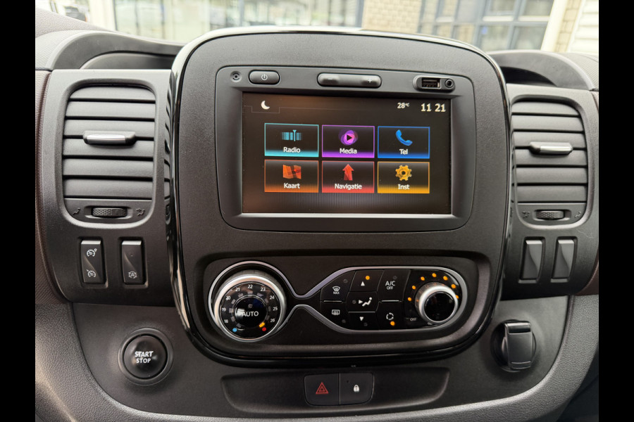 Fiat Talento 2.0 MultiJet automaat L2H1 SX DC 5 persoons / vaste prijs rijklaar € 19.950 ex btw / lease vanaf € 336 / zwart metallic / dubbele schuifdeur / trekhaak / airco / navi / camera !
