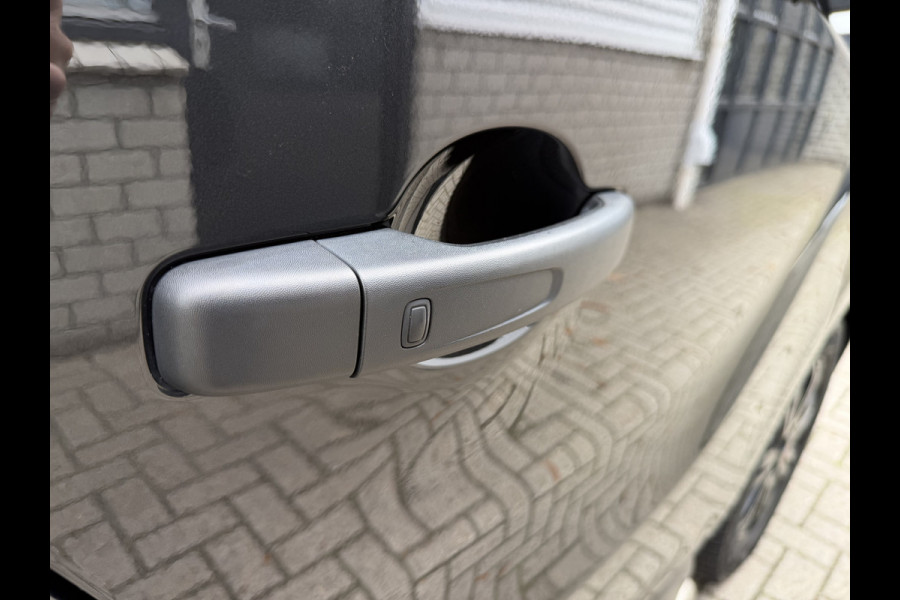 Fiat Talento 2.0 MultiJet automaat L2H1 SX DC 5 persoons / vaste prijs rijklaar € 19.950 ex btw / lease vanaf € 336 / zwart metallic / dubbele schuifdeur / trekhaak / airco / navi / camera !