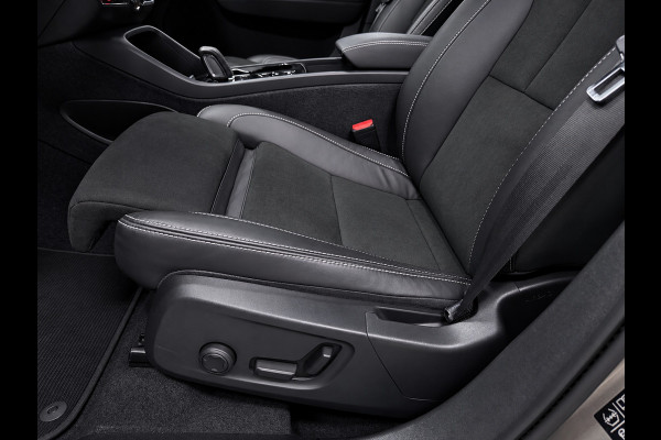 Volvo XC40 1.5 T4 Recharge R-Design BLACK-EDITION SOH-TEST/ PANO/H&K/NAVI/CAM/DAB/CARPLAY/M-STOELEN///