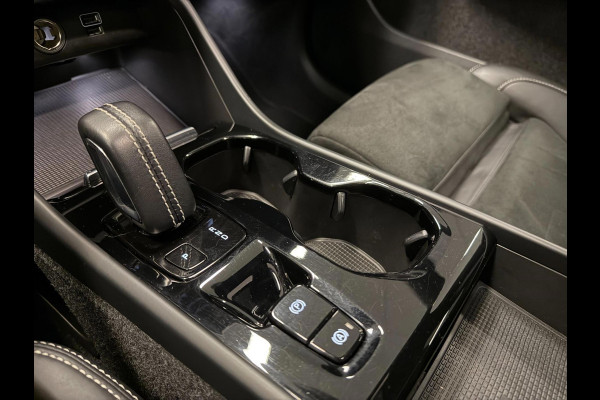 Volvo XC40 1.5 T4 Recharge R-Design BLACK-EDITION SOH-TEST/ PANO/H&K/NAVI/CAM/DAB/CARPLAY/M-STOELEN///