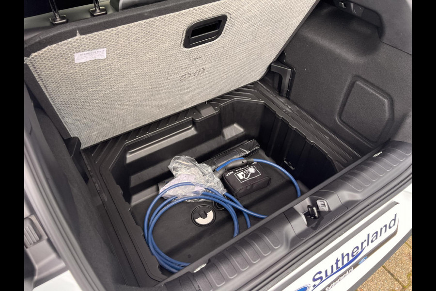 Ford Puma Gen-E Premium 44 kWh Winter Pack | Driver Pack | Panorama Dak | 2300 KM.
