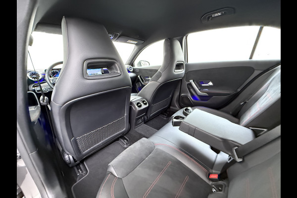 Mercedes-Benz A-Klasse 250e AMG // Camera // Keyless Entry // Sfeerverlichting // Wide Screen // Cruise Controle //