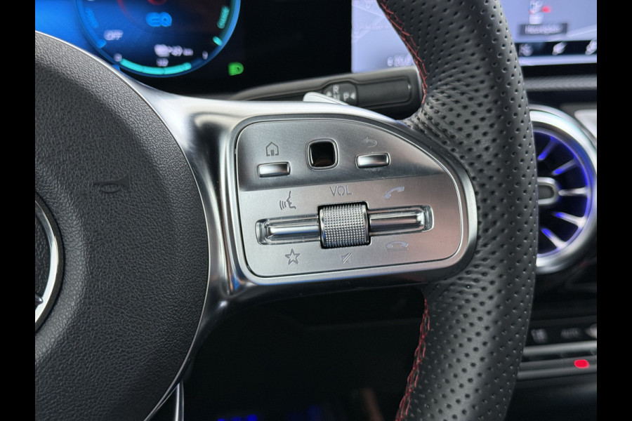 Mercedes-Benz A-Klasse 250e AMG // Camera // Keyless Entry // Sfeerverlichting // Wide Screen // Cruise Controle //