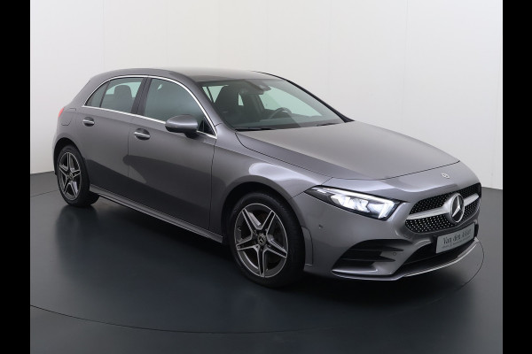 Mercedes-Benz A-Klasse 250e AMG // Camera // Keyless Entry // Sfeerverlichting // Wide Screen // Cruise Controle //