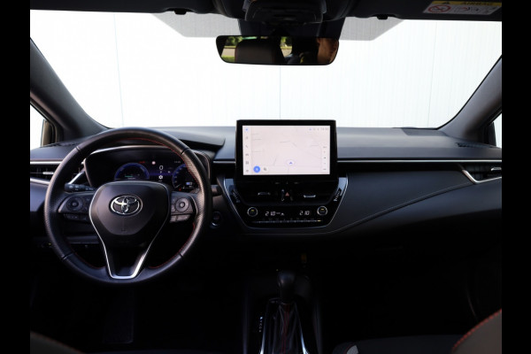 Toyota Corolla Touring Sports Hybrid 140 GR Sport | Bi-Tone | Half Leder | Stoelverwarming