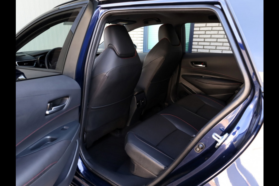 Toyota Corolla Touring Sports Hybrid 140 GR Sport | Bi-Tone | Half Leder | Stoelverwarming