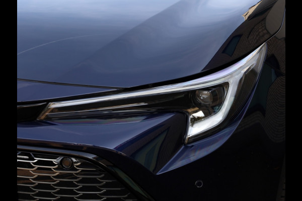 Toyota Corolla Touring Sports Hybrid 140 GR Sport | Bi-Tone | Half Leder | Stoelverwarming