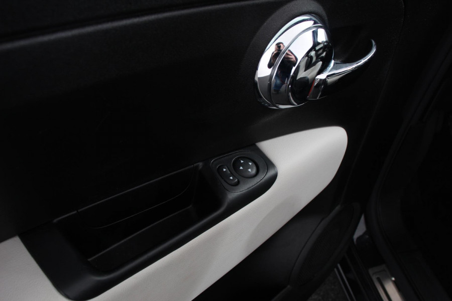 Fiat 500C 1.0 Hybrid 69pk Dolcevita Navigatie Apple CarPlay Android Auto Parkeerhulp achter Cruise Control Half leder Climatronic Lichtmetalen velgen