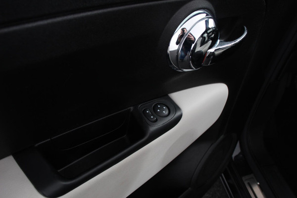 Fiat 500C 1.0 Hybrid 69pk Dolcevita Navigatie Apple CarPlay Android Auto Parkeerhulp achter Cruise Control Half leder Climatronic Lichtmetalen velgen
