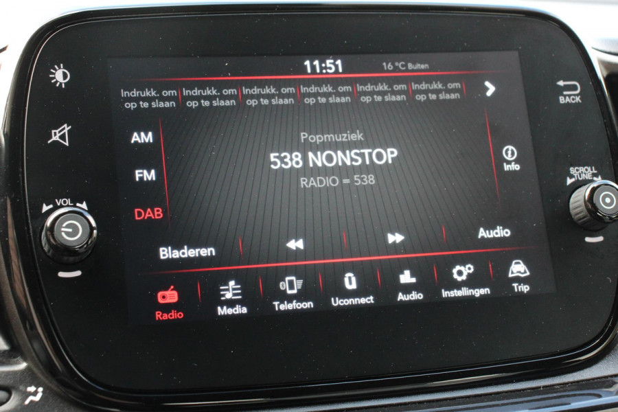 Fiat 500C 1.0 Hybrid 69pk Dolcevita Navigatie Apple CarPlay Android Auto Parkeerhulp achter Cruise Control Half leder Climatronic Lichtmetalen velgen