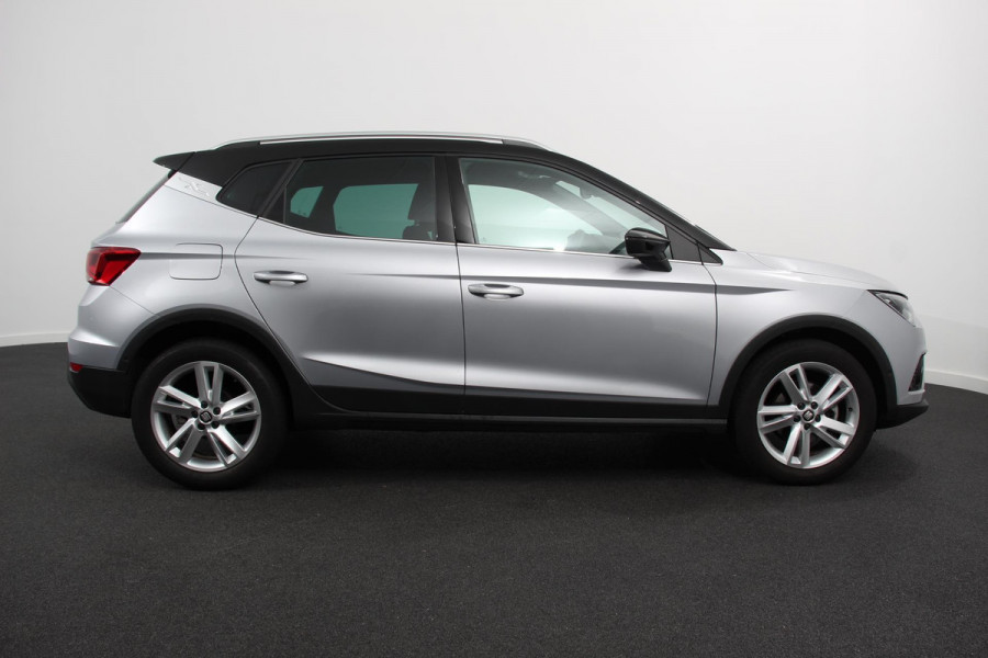 Seat Arona 1.0 TSI 110 pk DSG FR Tech Parkeersensoren Camera Adaptieve Cruise Control Stoelverwarming Dodehoek Assistent Getinte ramen LED-verlichting voor