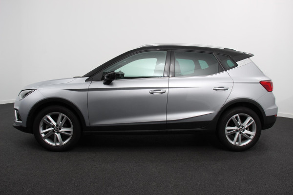 Seat Arona 1.0 TSI 110 pk DSG FR Tech Parkeersensoren Camera Adaptieve Cruise Control Stoelverwarming Dodehoek Assistent Getinte ramen LED-verlichting voor