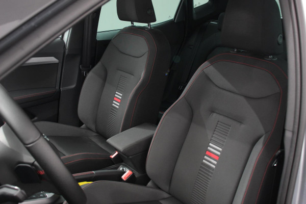 Seat Arona 1.0 TSI 110 pk DSG FR Tech Parkeersensoren Camera Adaptieve Cruise Control Stoelverwarming Dodehoek Assistent Getinte ramen LED-verlichting voor