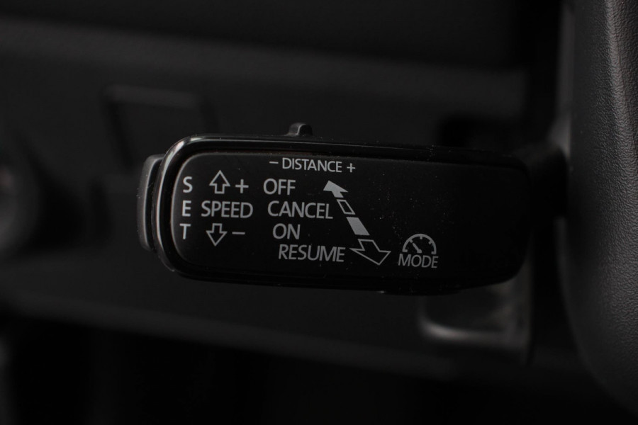 Seat Arona 1.0 TSI 110 pk DSG FR Tech Parkeersensoren Camera Adaptieve Cruise Control Stoelverwarming Dodehoek Assistent Getinte ramen LED-verlichting voor