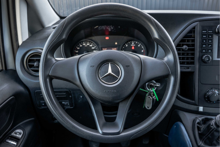 Mercedes-Benz Vito 111 CDI | Volledig ingericht | 3-Zits | Camera | Navi | Airco