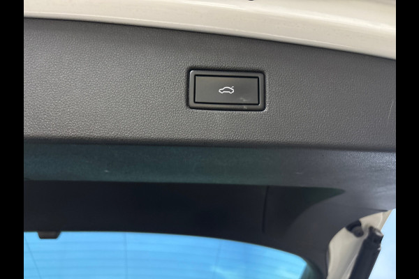 Volkswagen Tiguan 1.5 TSI Comfortline Business Navi | Clima |ACC |PDC | Trekhaak
