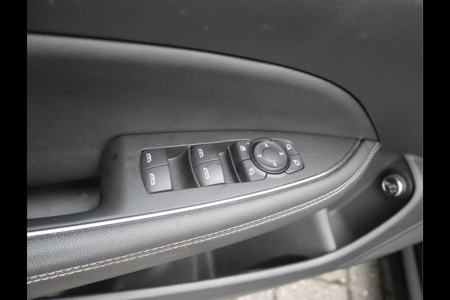 Opel Insignia Sports Tourer 1.5 Turbo Innovation Leder, sportstoelen, pano, trekhaak