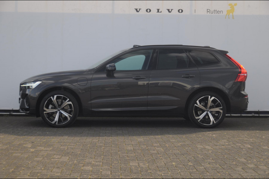 Volvo XC60 T6 350PK Automaat AWD Plus Dark Trekhaak / Adaptieve cruise control / BLIS / Panoramadak / Parkeersensoren voor - en achter / parkeercamera / Elektrische stoelen / stoel - en stuurverwarming /