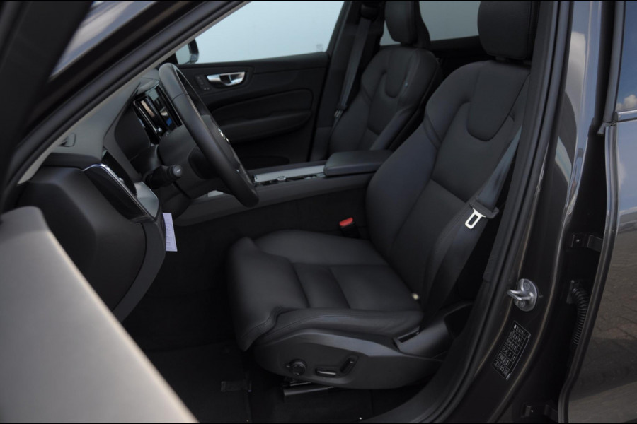 Volvo XC60 T6 350PK Automaat AWD Plus Dark Trekhaak / Adaptieve cruise control / BLIS / Panoramadak / Parkeersensoren voor - en achter / parkeercamera / Elektrische stoelen / stoel - en stuurverwarming /