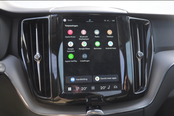 Volvo XC60 T6 350PK Automaat AWD Plus Dark Trekhaak / Adaptieve cruise control / BLIS / Panoramadak / Parkeersensoren voor - en achter / parkeercamera / Elektrische stoelen / stoel - en stuurverwarming /
