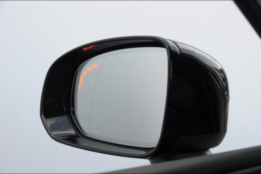 Volvo XC60 T6 350PK Automaat AWD Plus Dark Trekhaak / Adaptieve cruise control / BLIS / Panoramadak / Parkeersensoren voor - en achter / parkeercamera / Elektrische stoelen / stoel - en stuurverwarming /