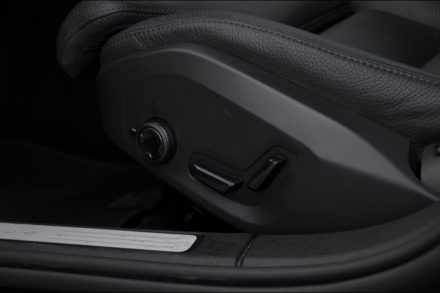 Volvo V60 B4 211PK Automaat Plus Dark / Trekhaak Adaptive Cruise Control/ Apple Carplay/ Android Auto/ Achteruitrijcamera/ Parkeersensoren voor en achter/ Stoelverwarming/ Stuurverwarming/ Elektrisch bedienbare stoelen met geheugen