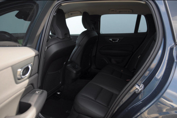 Volvo V60 B4 211PK Automaat Plus Dark / Trekhaak Adaptive Cruise Control/ Apple Carplay/ Android Auto/ Achteruitrijcamera/ Parkeersensoren voor en achter/ Stoelverwarming/ Stuurverwarming/ Elektrisch bedienbare stoelen met geheugen
