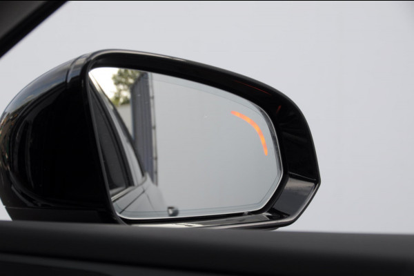 Volvo V60 B4 211PK Automaat Plus Dark / Trekhaak Adaptive Cruise Control/ Apple Carplay/ Android Auto/ Achteruitrijcamera/ Parkeersensoren voor en achter/ Stoelverwarming/ Stuurverwarming/ Elektrisch bedienbare stoelen met geheugen