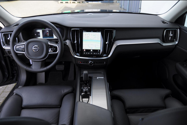 Volvo V60 B4 211PK Automaat Plus Dark / Trekhaak Adaptive Cruise Control/ Apple Carplay/ Android Auto/ Achteruitrijcamera/ Parkeersensoren voor en achter/ Stoelverwarming/ Stuurverwarming/ Elektrisch bedienbare stoelen met geheugen
