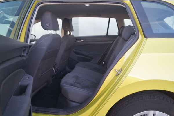 Volkswagen Golf Variant 1.0 TSI 110pk Life Business Lounge -LED-TREKHAAK-