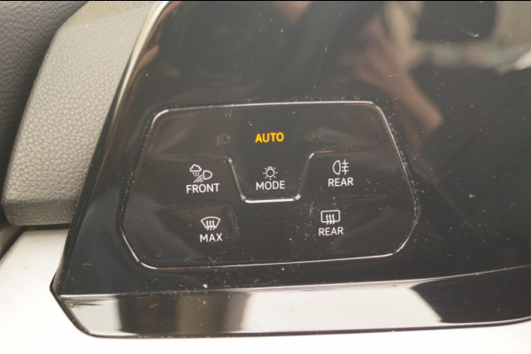 Volkswagen Golf Variant 1.0 TSI 110pk Life Business Lounge -LED-TREKHAAK-