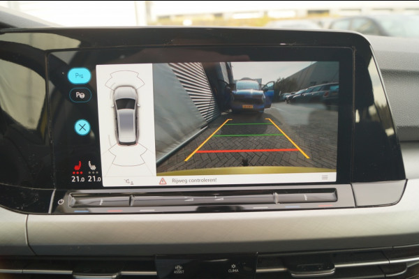 Volkswagen Golf Variant 1.0 TSI 110pk Life Business Lounge -LED-TREKHAAK-
