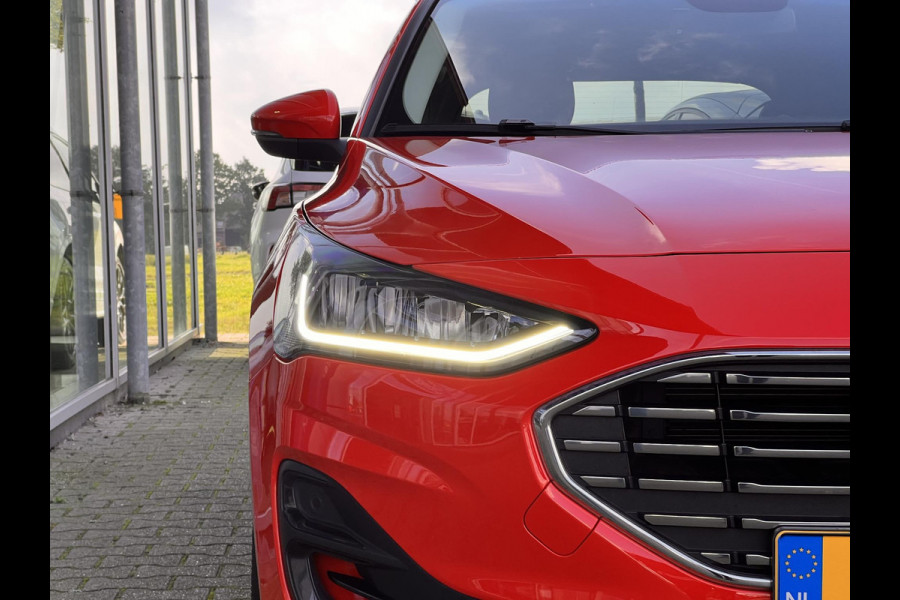 Ford Focus 1.0 EcoBoost Hybrid Titanium Cruise Control | PDC | Climate control