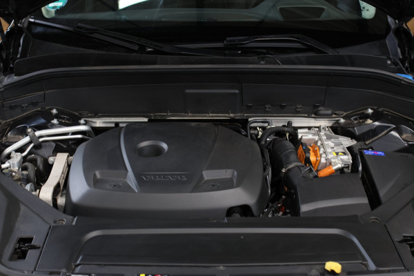 Volvo XC90 2.0 T8 Plug-in hybrid AWD Ultra Dark 7p. *Pano*Head-Up*H/K*