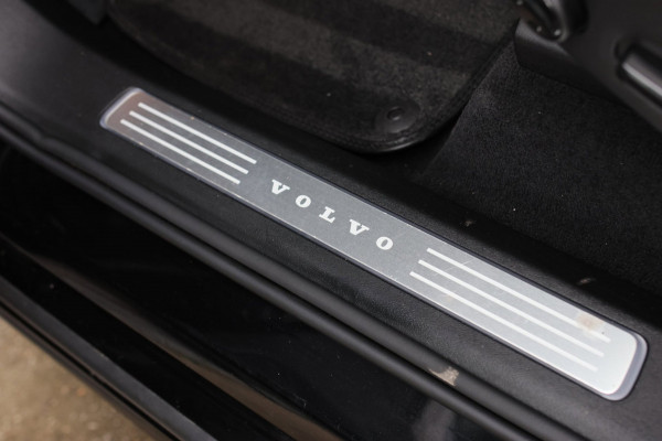 Volvo XC90 2.0 T8 Plug-in hybrid AWD Ultra Dark 7p. *Pano*Head-Up*H/K*