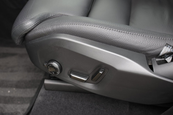 Volvo XC90 2.0 T8 Plug-in hybrid AWD Ultra Dark 7p. *Pano*Head-Up*H/K*