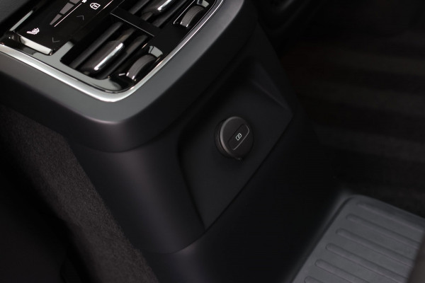 Volvo XC90 2.0 T8 Plug-in hybrid AWD Ultra Dark 7p. *Pano*Head-Up*H/K*