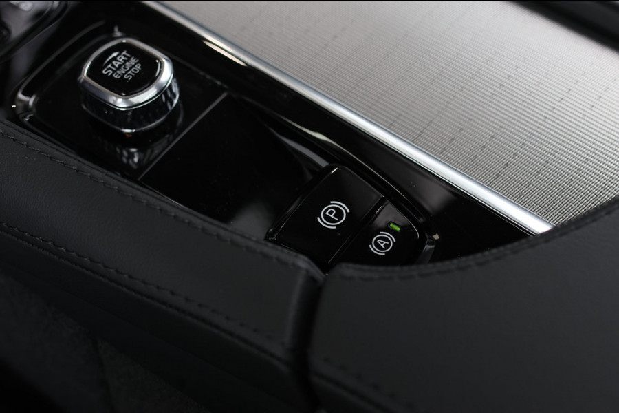Volvo XC90 2.0 T8 Plug-in hybrid AWD Ultra Dark 7p. *Pano*Head-Up*H/K*