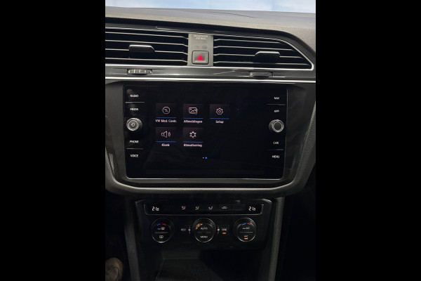 Volkswagen Tiguan 1.5 TSI Comfortline Business Navi | Clima |ACC |PDC | Trekhaak