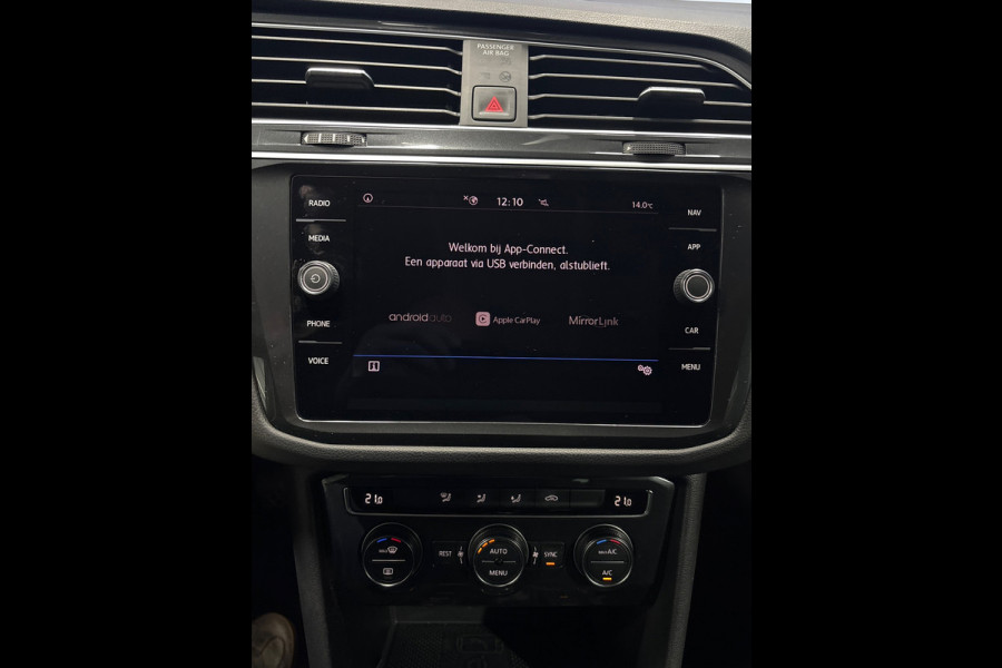 Volkswagen Tiguan 1.5 TSI Comfortline Business Navi | Clima |ACC |PDC | Trekhaak