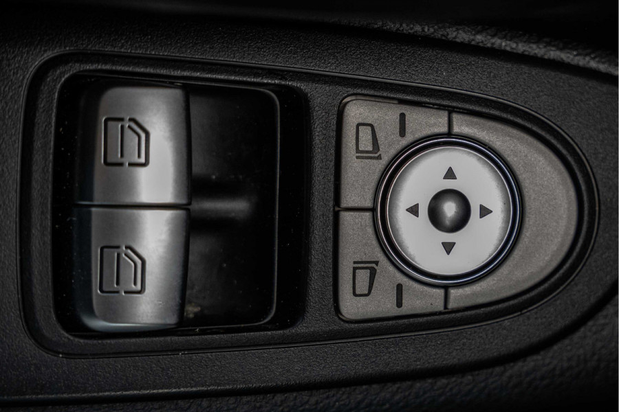 Mercedes-Benz Vito 114 CDI L2H1 | 140PK | Automaat | Camera | Cruise | 1e Eigenaar | PDC | Zijschuifdeur L+R | Climatronic | Trekhaak