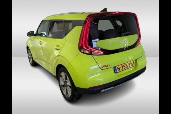 Kia e-Soul DynamicPlusLine 64 kWh-SOH 100% / Warmtepomp / Schuifdak / Cruise-ctr. / Apple Carplay / Airco / Navigatie / Apk 12-2027