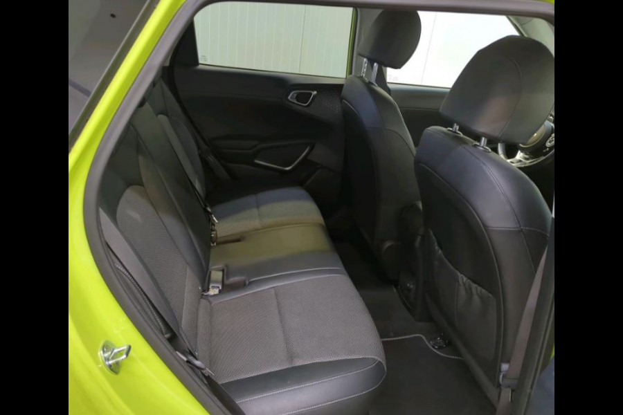 Kia e-Soul DynamicPlusLine 64 kWh-SOH 100% / Warmtepomp / Schuifdak / Cruise-ctr. / Apple Carplay / Airco / Navigatie / Apk 12-2027