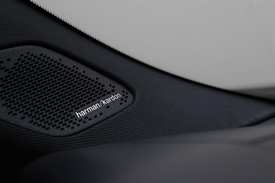 Lynk & Co 08 1.5 More Panoramadak, H&K Sound, ACC, 360° Camera, Ventilatie/Massage Stoelen, DAB, 21''