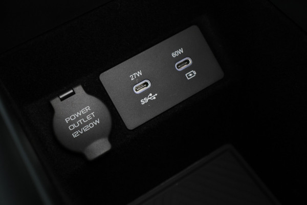 Lynk & Co 08 1.5 More Panoramadak, H&K Sound, ACC, 360° Camera, Ventilatie/Massage Stoelen, DAB, 21''