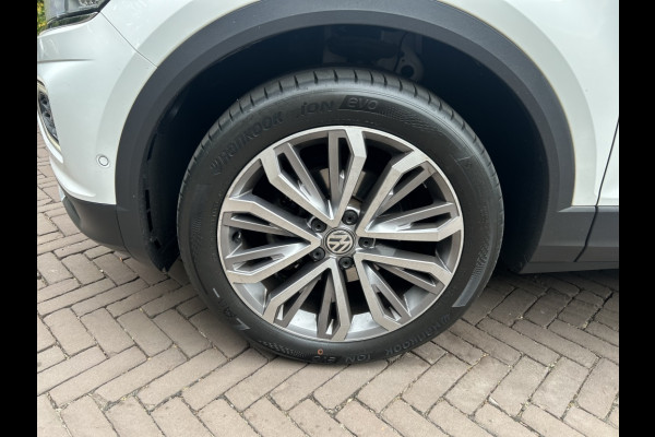 Volkswagen T-Roc 1.5 TSI 150pk Automaat Navi, ACC, 18" LMV, Trekhaak afn.