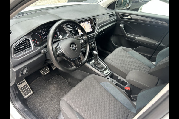 Volkswagen T-Roc 1.5 TSI 150pk Automaat Navi, ACC, 18" LMV, Trekhaak afn.