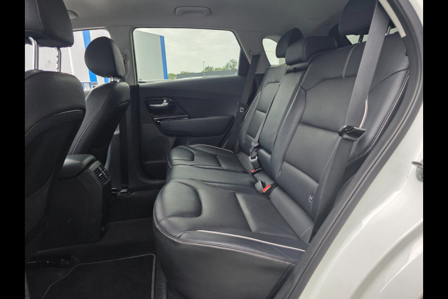 Kia e-Niro ExecutiveLine 64 kWh | 100% SOH | LEDER | CAMERA | JBL | STOELVERWARMING/VENTILATIE |